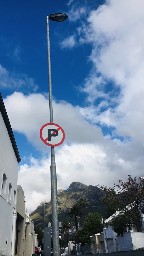 No-parking-sign-uk