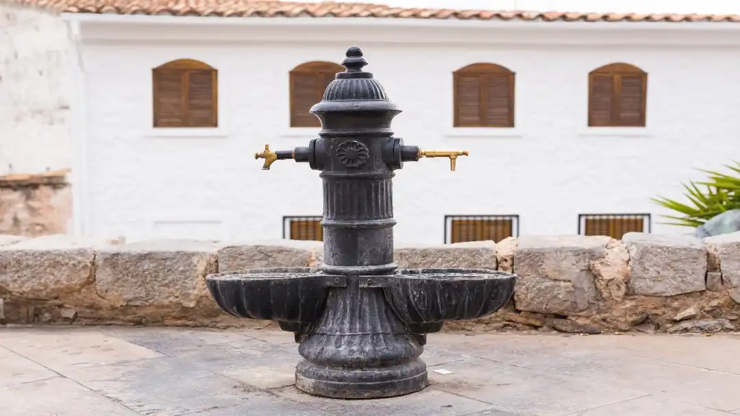 drinking-fountain-in-a-public-park-