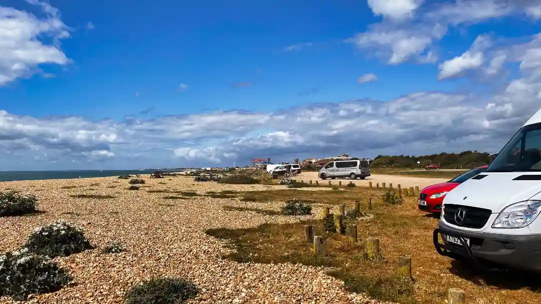 vehicles-parked-up-on-a-sunny-day-at-hayling-beach